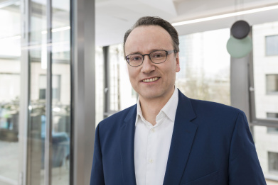Dr. Markus Küpker