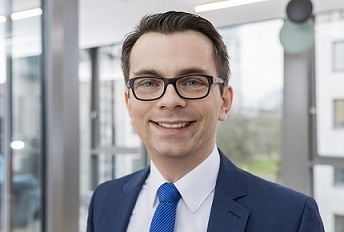 Dr. Oliver Döhrmann