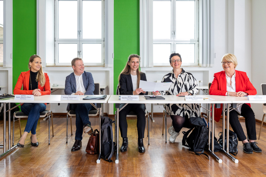 Bottrop, Herne, Hagen, Hamm und Duisburg treten RuhrFutur unterzeichnen die Kooperationsvereinbarung zur Bildungsinitiative RuhrFutur