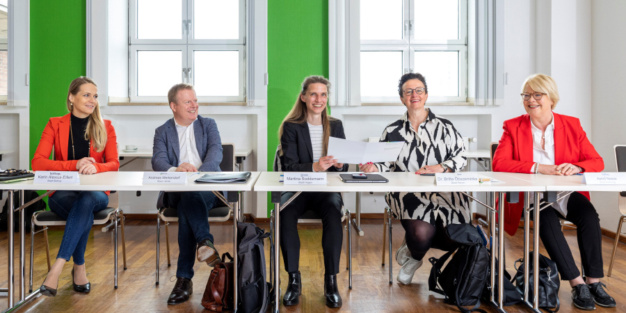 Bottrop, Herne, Hagen, Hamm und Duisburg treten RuhrFutur unterzeichnen die Kooperationsvereinbarung zur Bildungsinitiative RuhrFutur