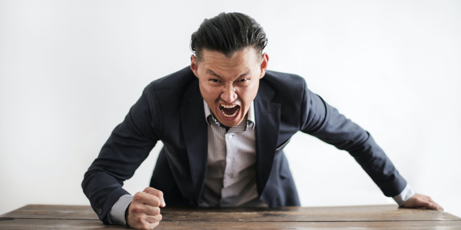 Ein schreiender Mann